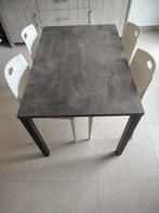 Table de cuisine avec 4 chaises L 120 
B 80 
H 75, Maison & Meubles, Tables | Tables à manger, Enlèvement ou Envoi