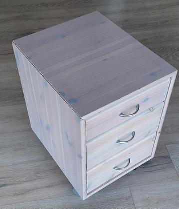 Commode 3 tiroirs FLEXA blanchi beschikbaar voor biedingen