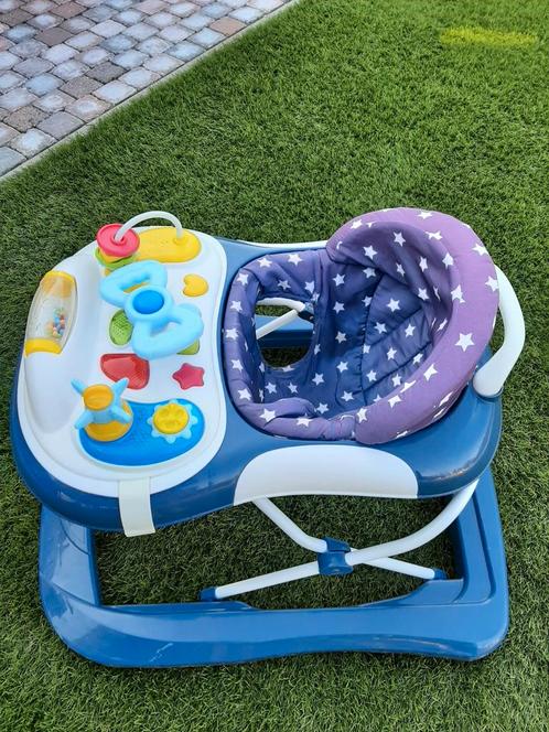 Loopstoeltje om veilig binnen/of buiten te spelen, Kinderen en Baby's, Speelgoed | Babyspeelgoed, Met geluid, Ophalen