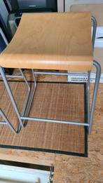 2 krukken hout en metaal, Huis en Inrichting, Barkrukken, Ophalen, Met voetsteun, 60 tot 90 cm, Zo goed als nieuw