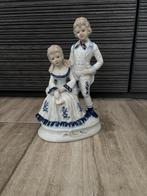 Porselein beeldje man en vrouw, Antiek en Kunst, Antiek | Porselein, Ophalen of Verzenden