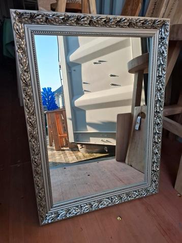 Magnifique miroir argenté rustique de 56 cm x 76 cm ! SURMAT