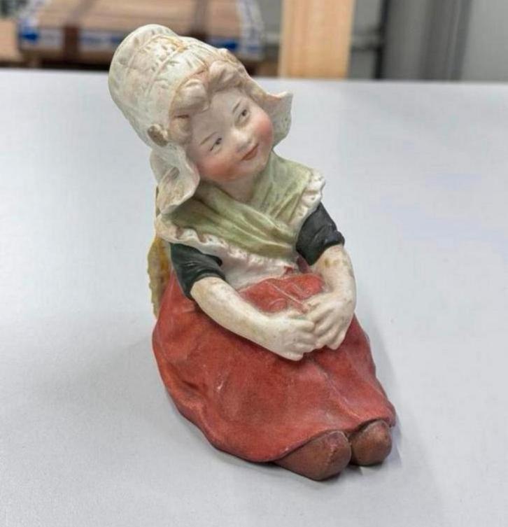 Antiek Gebruder Heubach Nederlands meisje porselein 1900, Antiek en Kunst, Kunst | Beelden en Houtsnijwerken, Ophalen of Verzenden