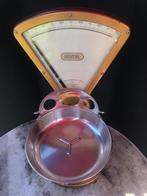 BERKEL WEEGSCHAAL WEEGT NAUWKEURIG 1/2 KG MET JAARTAL 1957, Antiek en Kunst, Antiek | Keukengerei, Ophalen