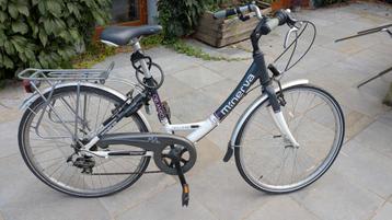 Degelijke kinderfiets, 11 tot 14 jaar beschikbaar voor biedingen