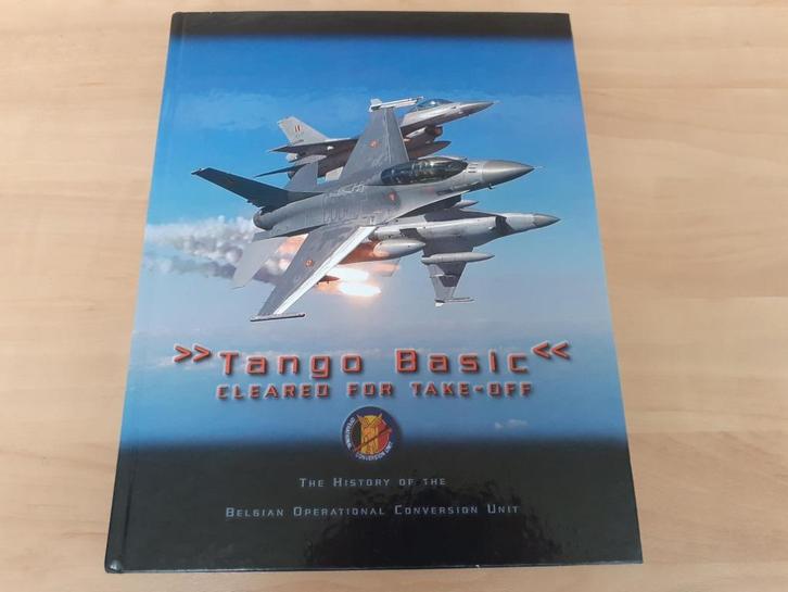 Luchtmacht fotoboek Tango Basic Cleared for take-off, Verzamelen, Militaria | Algemeen, Luchtmacht, Boek of Tijdschrift, Ophalen of Verzenden