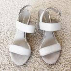 Prachtige Leren Marco Tozzi Pumps s19 (Maat 39) € 35,-, Pumps, Verzenden, Marco Tozzi, Grijs