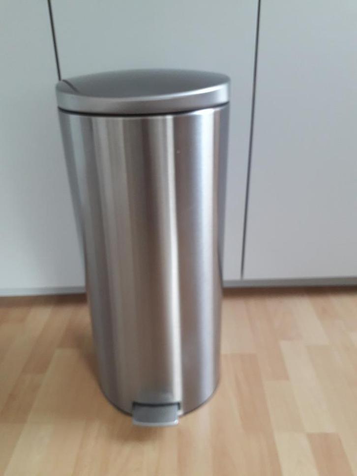 Brabantia pedaalemmer 30 liter, Huis en Inrichting, Woonaccessoires | Prullenbakken, Zo goed als nieuw, 50 tot 75 cm, 20 tot 30 liter