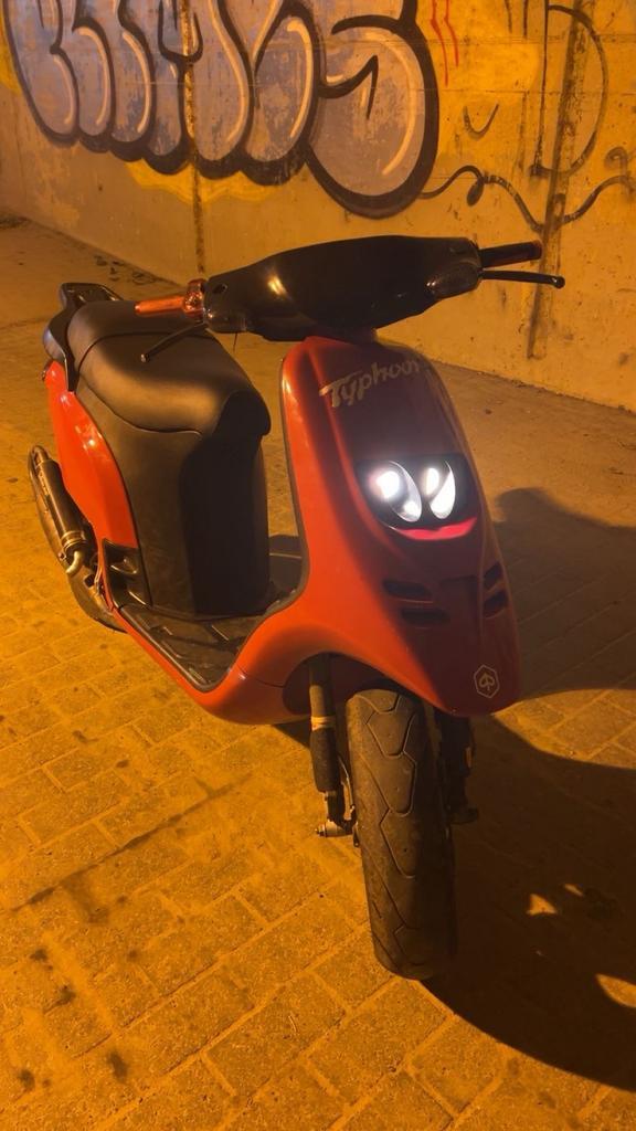 Typhoon 70cc – B Klasse, Fietsen en Brommers, Scooters | Piaggio, Zo goed als nieuw, Zip, Klasse B (45 km/u), Tweetakt, Ophalen