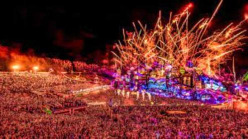 Echange: 4x Tomorrowland 26/7 contre 4x 27/7, Tickets & Billets, Événements & Festivals, Trois personnes ou plus, Plusieurs jours