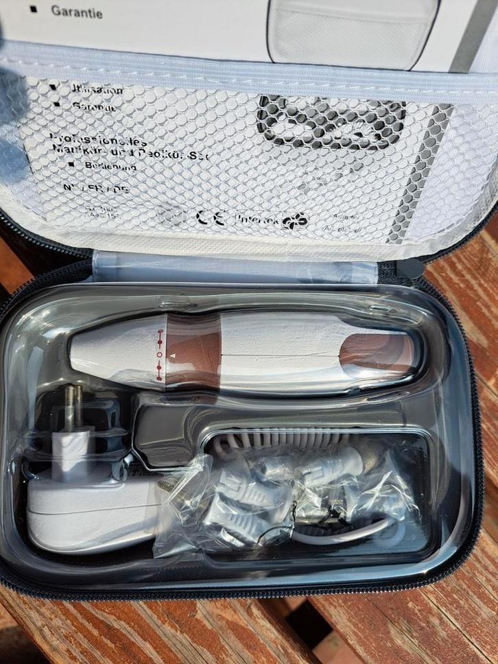 NIEUW professionele Manicure -pedicure set, Elektronische apparatuur, Persoonlijke Verzorgingsapparatuur, Nieuw, Ophalen