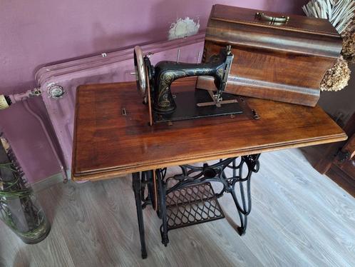 Machine a coudre ancienne, Antiek en Kunst, Antiek | Naaimachines, Ophalen