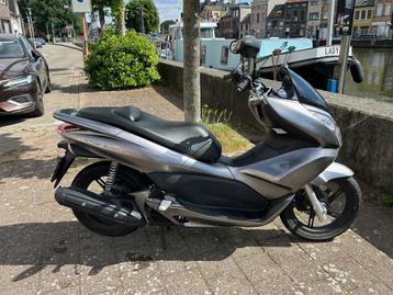 Honda PCX 125, Motoren, Scooter, Particulier, 125 cc, 11 kW of minder