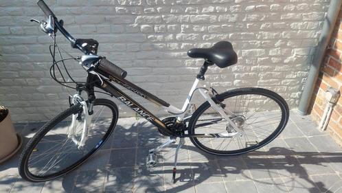 Sportieve damesfiets, Fietsen en Brommers, Fietsen | Dames | Sportfietsen en Toerfietsen, Nieuw, Overige merken, Meer dan 20 versnellingen