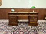 Klassiek Engels Ondiep Chesterfield Bureau, Antiek en Kunst, Antiek | Kantoor en Zakelijk, Ophalen of Verzenden