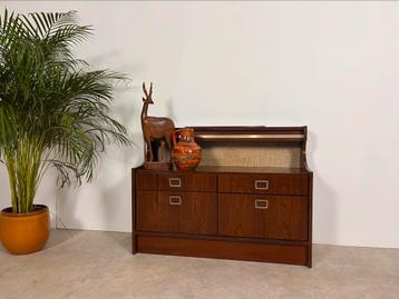 Vintage/retro design kast/commode beschikbaar voor biedingen
