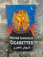 Plaque émaillé Nestor Cianaclis cigarettes 60 x 30 cm, Collections, Marques & Objets publicitaires