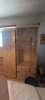 Gratis eetkamer bestaande uit kasten en tafel met 6 stoelen, Ophalen, Gebruikt