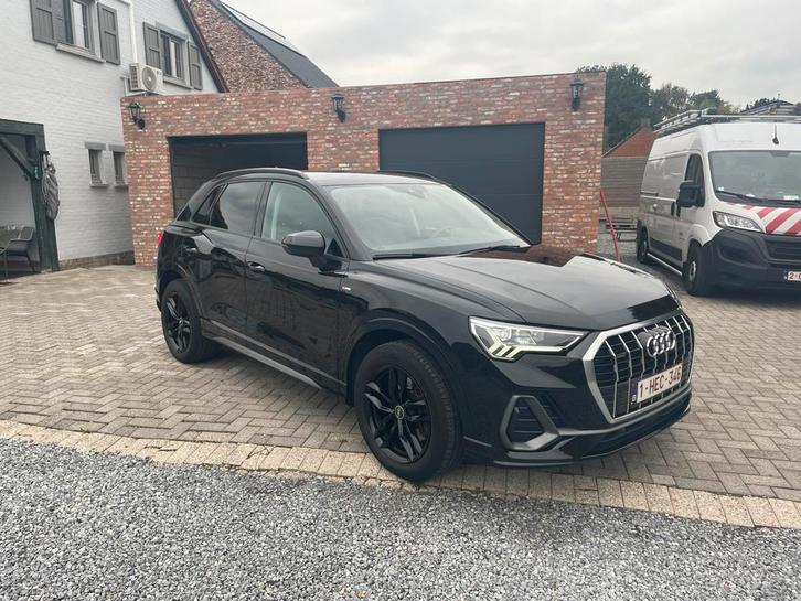 Audi Q3 s-line 40tfsi quattro automaat full black, Autos, Audi, Particulier, Q3, ABS, Caméra de recul, Phares directionnels, Régulateur de distance