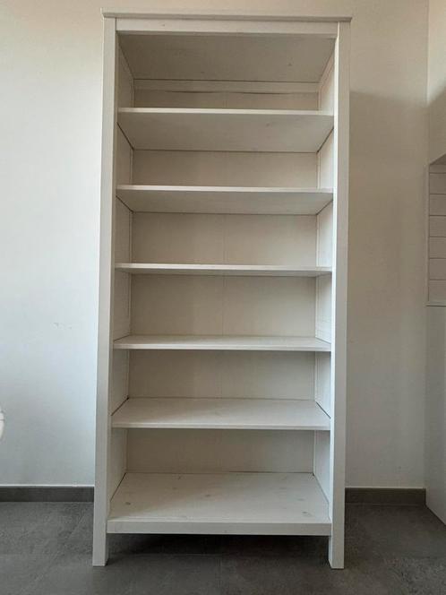 Hemmes Ikea witte boekenkast, Huis en Inrichting, Kasten | Boekenkasten, Zo goed als nieuw, Ophalen