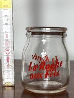 Pot de yaourt en verre vintage "La Roche aux fées", Emballage, Utilisé, Enlèvement ou Envoi