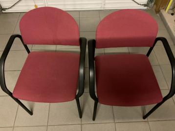 6 stoelen beschikbaar voor biedingen
