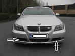 Bmw E90 set plastiek bescherm plaatjes vr de voorbumper, Ophalen, Gebruikt, Voor, BMW