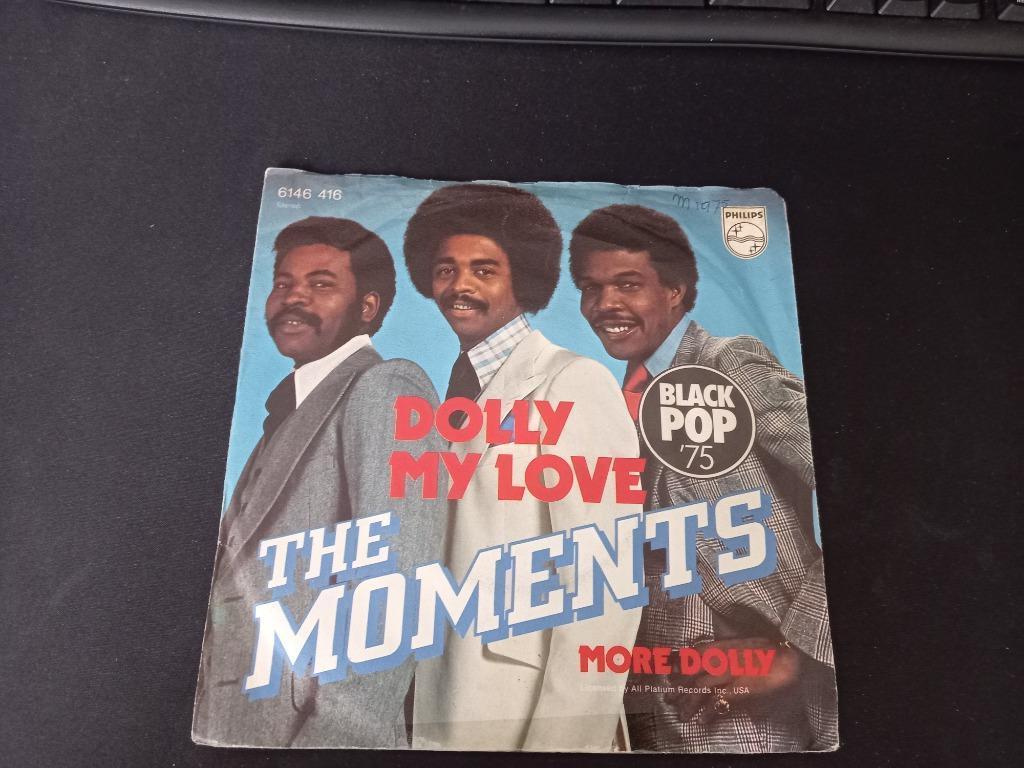 The Moments ‎– Dolly My Love ' 7 Als nieuw, Cd's en Dvd's, Vinyl Singles, Zo goed als nieuw, Single, R&B en Soul, 7 inch, Ophalen of Verzenden