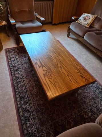 lage salontafel  beschikbaar voor biedingen