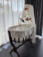 Vintage wieg walnotenhout inclusief bekleding en hemel, Kinderen en Baby's, Ophalen, Gebruikt, Wieg