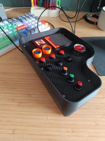 Buttonbox race simulator beschikbaar voor biedingen