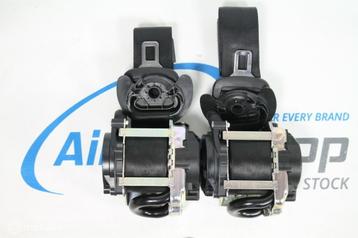 2 x Gordels Audi A4 B9 (2015-heden) beschikbaar voor biedingen