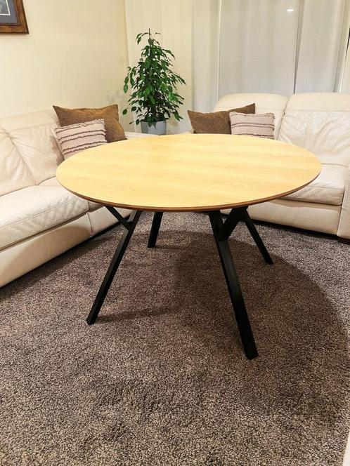 Mooie ronde tafel, Huis en Inrichting, Tafels | Eettafels, Zo goed als nieuw, Vijf personen of meer, Rond, Overige houtsoorten