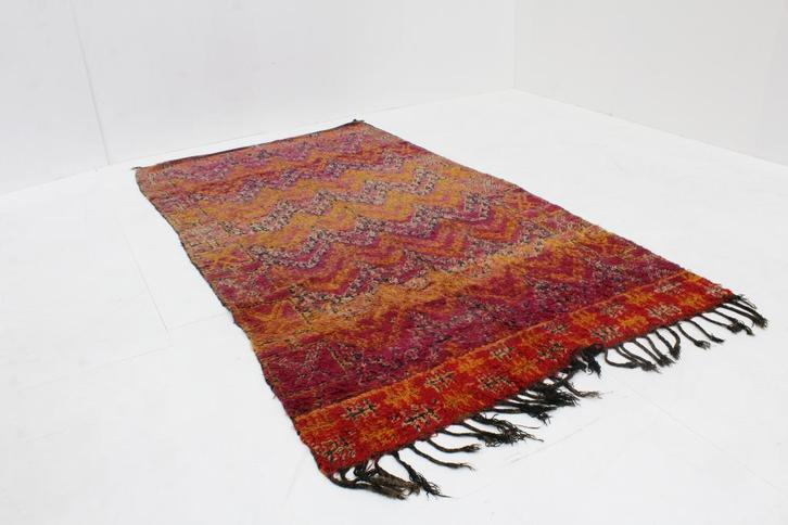 Vintage Berber Boujaad wollen vloerkleed, Antiek en Kunst, Antiek | Tapijten, Tafelkleden en Textiel, Ophalen