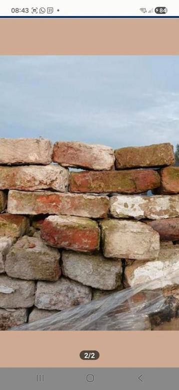 Oude gevelstenen beschikbaar voor biedingen