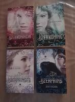 Boeken  Julie Kagawa, Ophalen of Verzenden, Gelezen