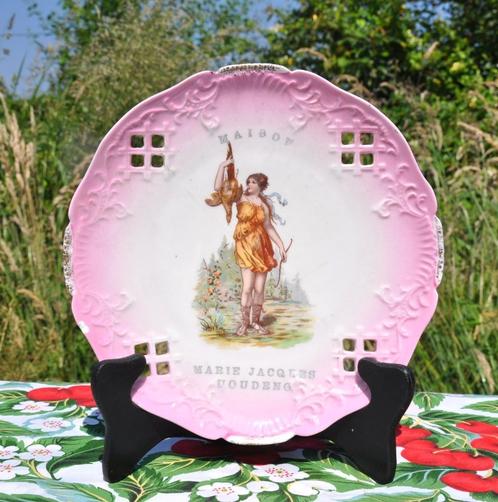 assiette porcelaine 16 trous publicitaire marie jacques houd, Antiek en Kunst, Antiek | Wandborden en Tegels, Ophalen of Verzenden