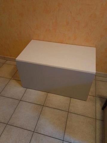 Opberg box beschikbaar voor biedingen