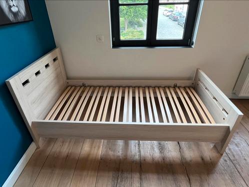2 bedden (zonder matras), Kinderen en Baby's, Kinderkamer | Bedden, Gebruikt, 180 cm of meer, 85 tot 100 cm, Lattenbodem, Ophalen