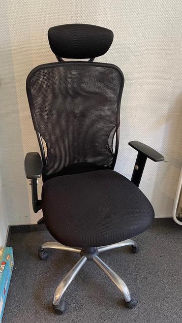 Fauteuil de bureau Soyouz beschikbaar voor biedingen