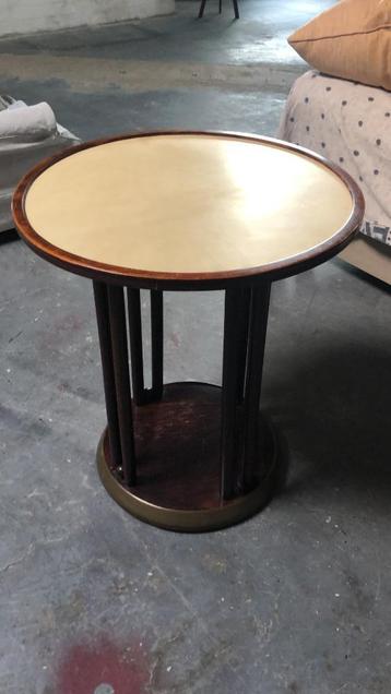 Thonet Kohn tafel bijzettafel beschikbaar voor biedingen