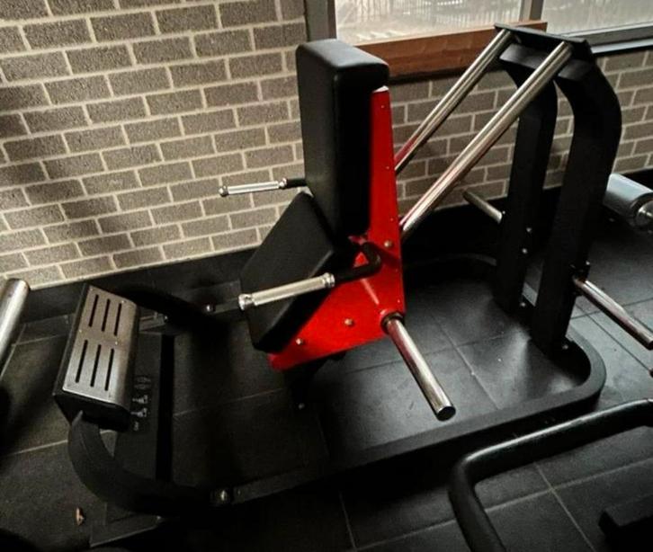 LEGPRESS  LIFE FITNESS OF PANATTA OF PLATE LOADED, Sports & Fitness, Équipement de fitness, Enlèvement