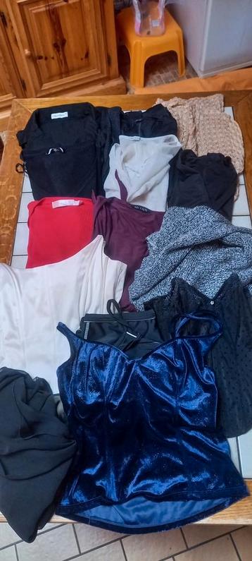 Lot de 14 pièces vêtements femme taille S et M 