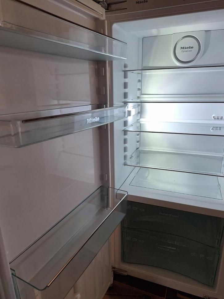 Zeer zuinige Miele inbouw frigo (A++), Elektronische apparatuur, Vriezers en Diepvrieskisten, Inbouw, Ophalen