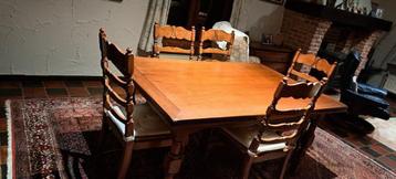 MASSIEF EIKENHOUTEN EETKAMER TAFEL, STOELEN, 3-delige VITRIN, Ophalen