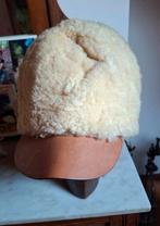 Chapeau d'hiver en peau de mouton, Enlèvement