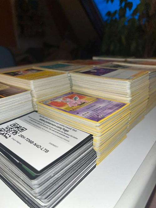 Groot lot pokemon kaarten - ~2400 stuks, Hobby en Vrije tijd, Verzamelkaartspellen | Pokémon, Zo goed als nieuw, Meerdere kaarten