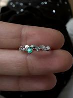 Bague en émeraude naturelle, taille ajustable, Bijoux, Sacs & Beauté, Neuf, Enlèvement ou Envoi, Vert, Argent