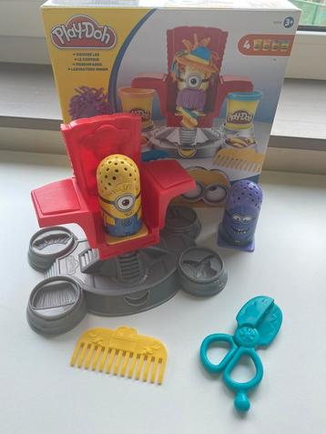 Play-Doh boetseerklei met onder andere Minions kapper set, Enlèvement, Comme neuf, Garçon ou Fille