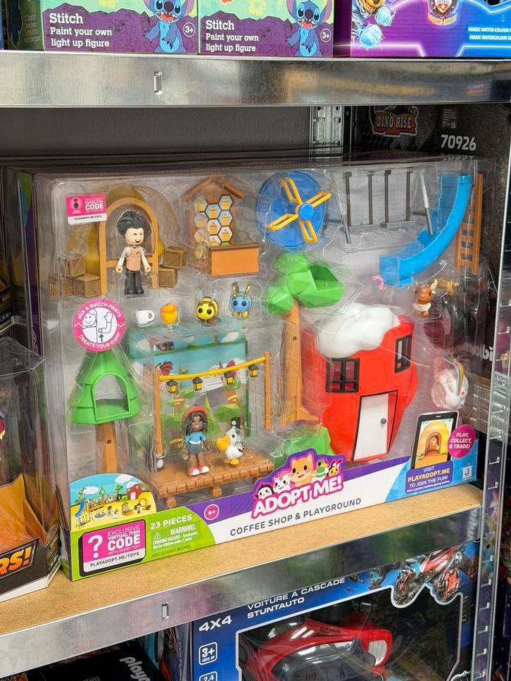 Adopt me! Coffeeshop Cafe Speeltuin Deluxe Speelset 23-delig, Kinderen en Baby's, Speelgoed | Poppen, Nieuw, Ophalen of Verzenden